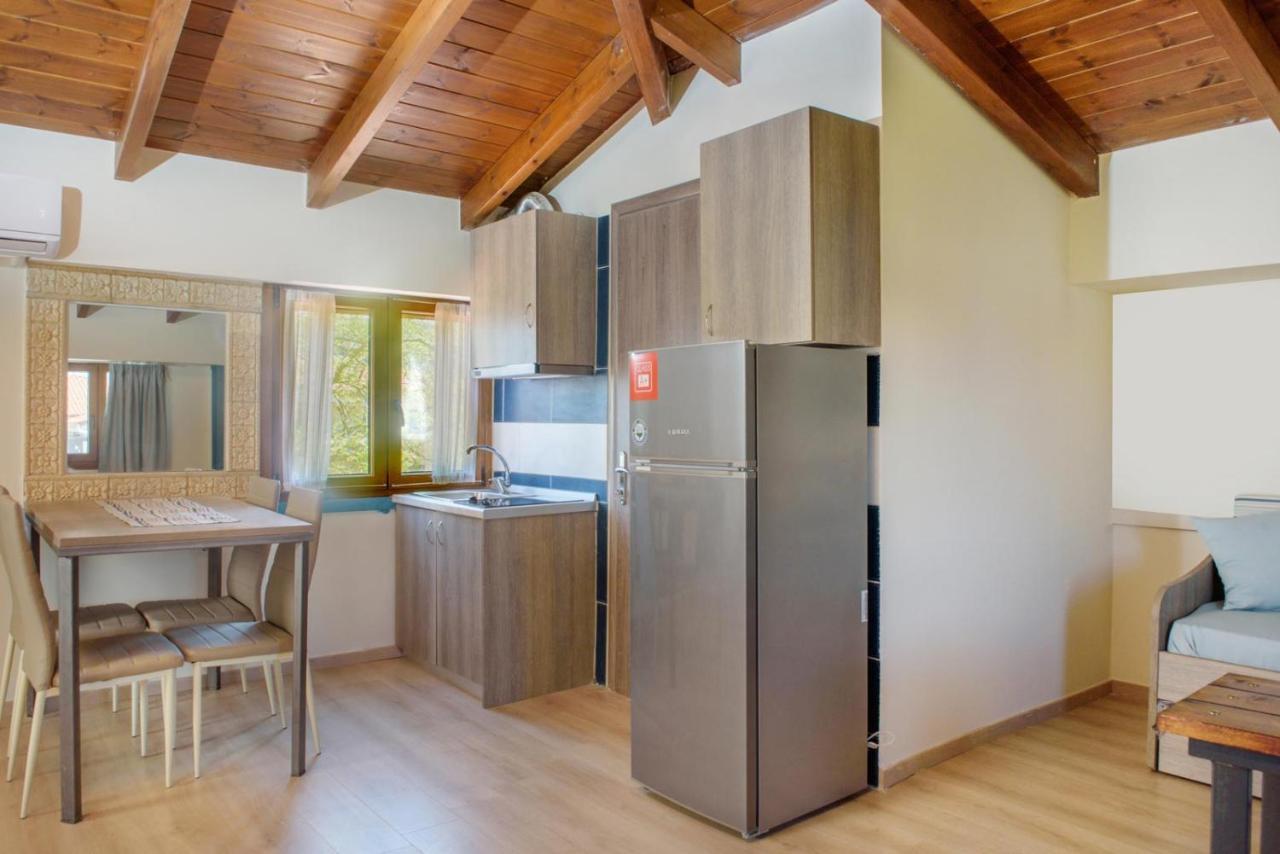 3D Iliadis Suites Ierissós Buitenkant foto